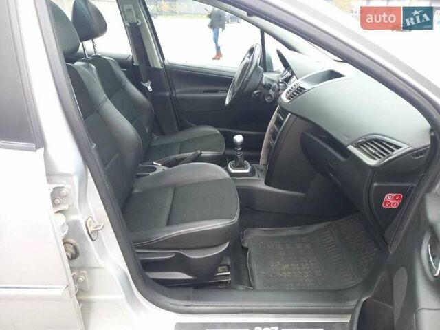 Сірий Пежо 207, об'ємом двигуна 1.6 л та пробігом 200 тис. км за 4600 $, фото 15 на Automoto.ua
