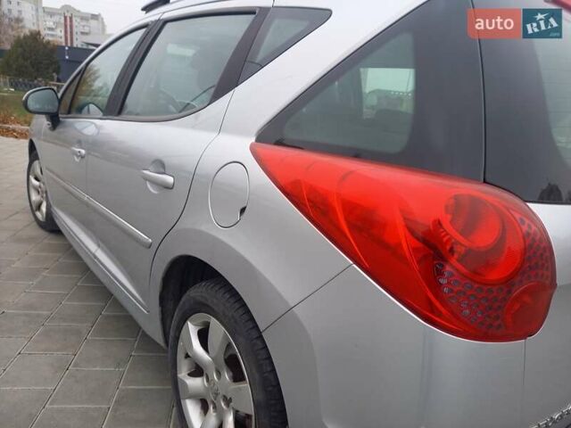 Серый Пежо 207, объемом двигателя 1.6 л и пробегом 200 тыс. км за 4600 $, фото 7 на Automoto.ua