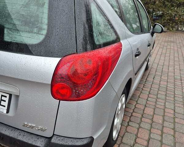 Серый Пежо 207, объемом двигателя 1.56 л и пробегом 340 тыс. км за 5400 $, фото 2 на Automoto.ua