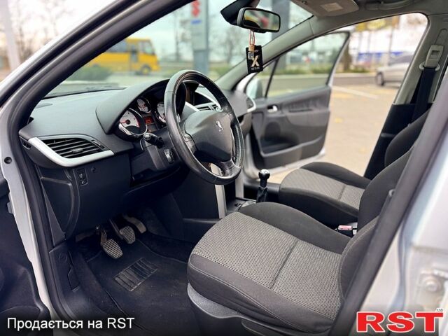 Серый Пежо 207, объемом двигателя 1.6 л и пробегом 344 тыс. км за 2599 $, фото 7 на Automoto.ua