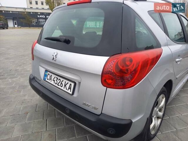 Серый Пежо 207, объемом двигателя 1.6 л и пробегом 200 тыс. км за 4600 $, фото 5 на Automoto.ua