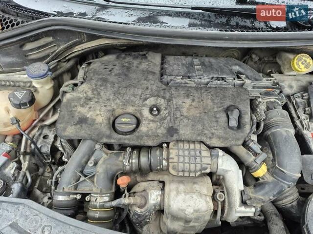 Серый Пежо 207, объемом двигателя 1.56 л и пробегом 340 тыс. км за 5400 $, фото 5 на Automoto.ua