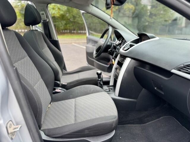 Серый Пежо 207, объемом двигателя 1.6 л и пробегом 343 тыс. км за 2700 $, фото 19 на Automoto.ua