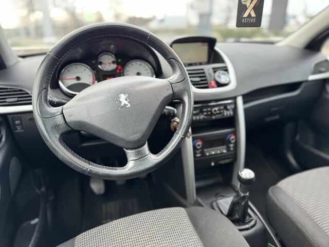 Сірий Пежо 207, об'ємом двигуна 1.6 л та пробігом 344 тис. км за 2700 $, фото 20 на Automoto.ua