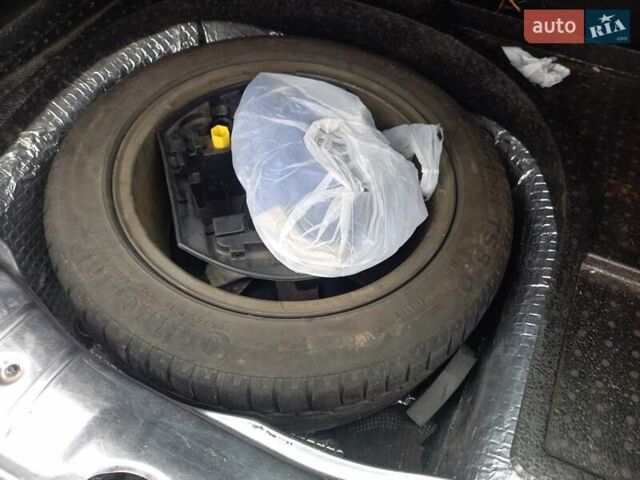 Серый Пежо 207, объемом двигателя 1.6 л и пробегом 200 тыс. км за 4600 $, фото 9 на Automoto.ua