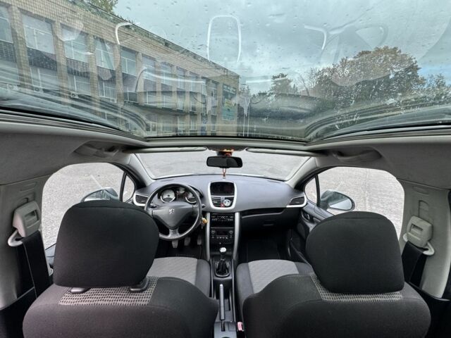 Серый Пежо 207, объемом двигателя 1.6 л и пробегом 343 тыс. км за 2700 $, фото 4 на Automoto.ua