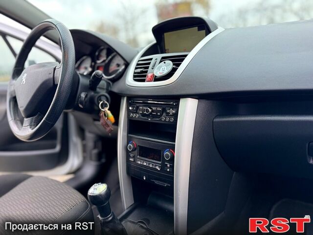 Серый Пежо 207, объемом двигателя 1.6 л и пробегом 344 тыс. км за 2599 $, фото 9 на Automoto.ua