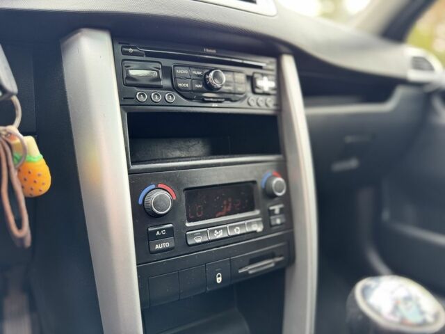 Серый Пежо 207, объемом двигателя 1.6 л и пробегом 343 тыс. км за 2700 $, фото 14 на Automoto.ua