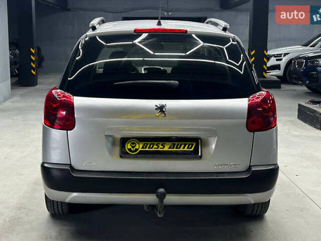 Серый Пежо 207, объемом двигателя 1.6 л и пробегом 203 тыс. км за 10000 $, фото 4 на Automoto.ua