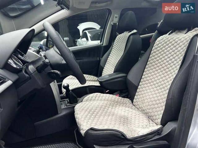 Серый Пежо 207, объемом двигателя 1.6 л и пробегом 203 тыс. км за 10000 $, фото 10 на Automoto.ua