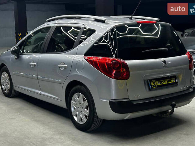Серый Пежо 207, объемом двигателя 1.6 л и пробегом 203 тыс. км за 10000 $, фото 3 на Automoto.ua