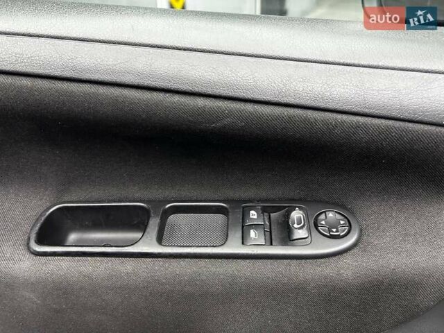 Серый Пежо 207, объемом двигателя 1.6 л и пробегом 203 тыс. км за 10000 $, фото 7 на Automoto.ua