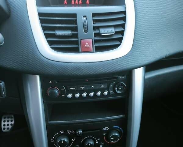 Серый Пежо 207, объемом двигателя 1.6 л и пробегом 179 тыс. км за 5999 $, фото 22 на Automoto.ua