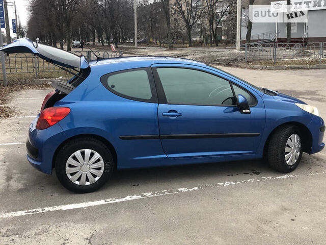 Синій Пежо 207, об'ємом двигуна 1.4 л та пробігом 215 тис. км за 3300 $, фото 1 на Automoto.ua