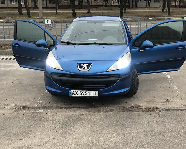 Синій Пежо 207, об'ємом двигуна 1.4 л та пробігом 215 тис. км за 3300 $, фото 3 на Automoto.ua