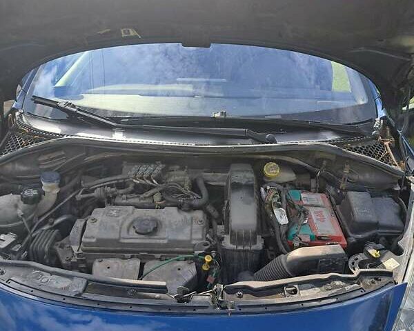 Синій Пежо 207, об'ємом двигуна 1.4 л та пробігом 194 тис. км за 3700 $, фото 4 на Automoto.ua
