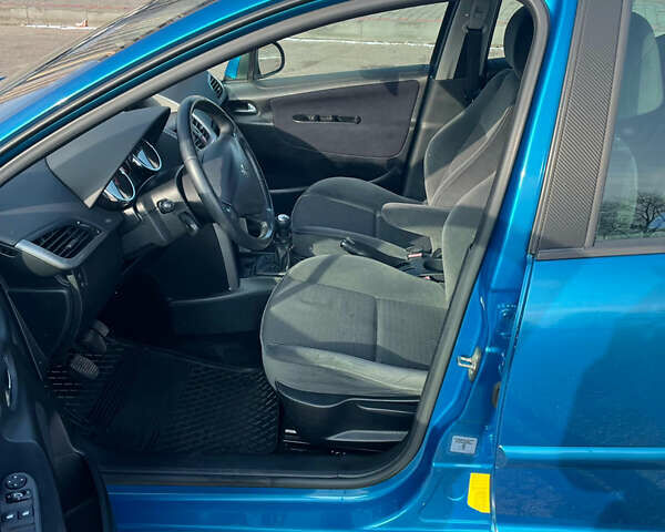 Синий Пежо 207, объемом двигателя 1.56 л и пробегом 198 тыс. км за 4700 $, фото 8 на Automoto.ua