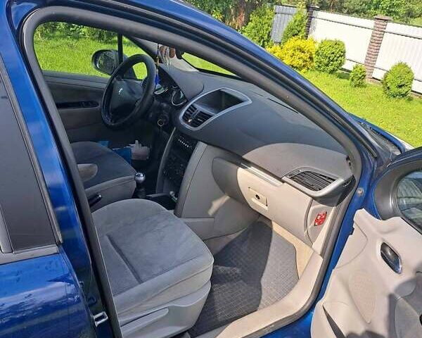 Синій Пежо 207, об'ємом двигуна 1.4 л та пробігом 194 тис. км за 3700 $, фото 16 на Automoto.ua
