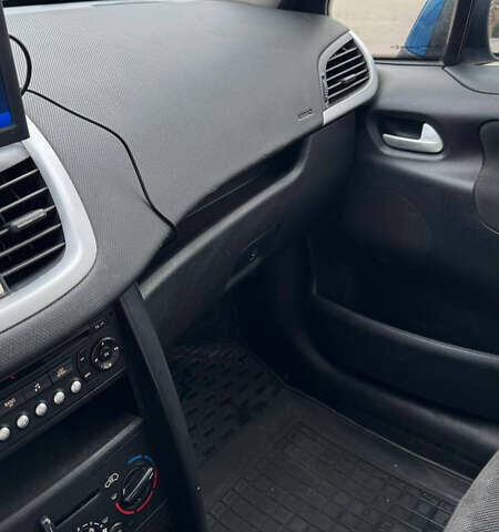 Пежо 207 2007 в Тульчине на Automoto.ua Синий Пежо 207, объемом двигателя 1.4 л и пробегом 189 тыс. км за 3700 $, фото 18 на Automoto.ua