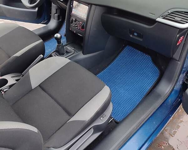 Синий Пежо 207, объемом двигателя 1.36 л и пробегом 166 тыс. км за 4500 $, фото 6 на Automoto.ua