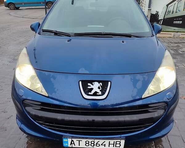 Синий Пежо 207, объемом двигателя 1.36 л и пробегом 166 тыс. км за 4500 $, фото 1 на Automoto.ua