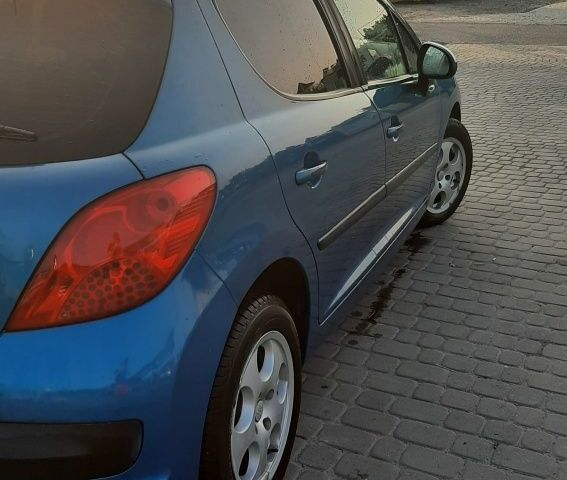 Синий Пежо 207, объемом двигателя 1.4 л и пробегом 225 тыс. км за 3700 $, фото 2 на Automoto.ua