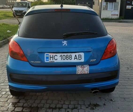 Синий Пежо 207, объемом двигателя 1.4 л и пробегом 225 тыс. км за 3700 $, фото 1 на Automoto.ua