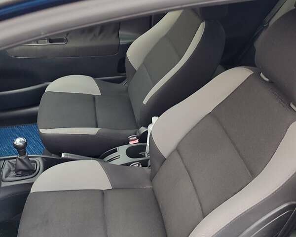 Синий Пежо 207, объемом двигателя 1.36 л и пробегом 166 тыс. км за 4500 $, фото 10 на Automoto.ua