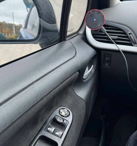 Пежо 207 2007 в Тульчине на Automoto.ua Синий Пежо 207, объемом двигателя 1.4 л и пробегом 189 тыс. км за 3700 $, фото 10 на Automoto.ua