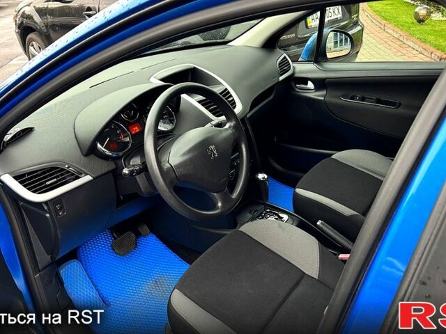 Синій Пежо 207, об'ємом двигуна 1.6 л та пробігом 135 тис. км за 5500 $, фото 2 на Automoto.ua