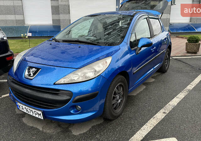 Синий Пежо 207, объемом двигателя 1.6 л и пробегом 137 тыс. км за 5500 $, фото 1 на Automoto.ua