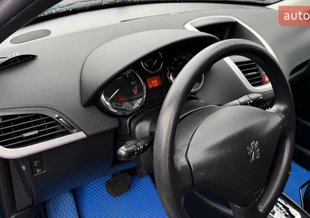 Синий Пежо 207, объемом двигателя 1.6 л и пробегом 137 тыс. км за 5500 $, фото 6 на Automoto.ua