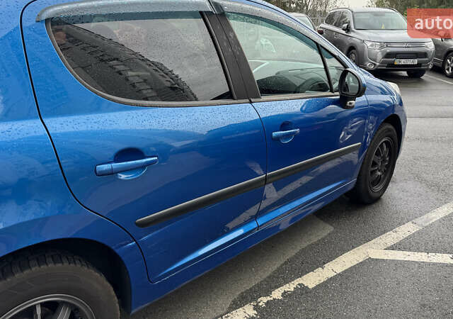 Синий Пежо 207, объемом двигателя 1.6 л и пробегом 137 тыс. км за 5500 $, фото 3 на Automoto.ua