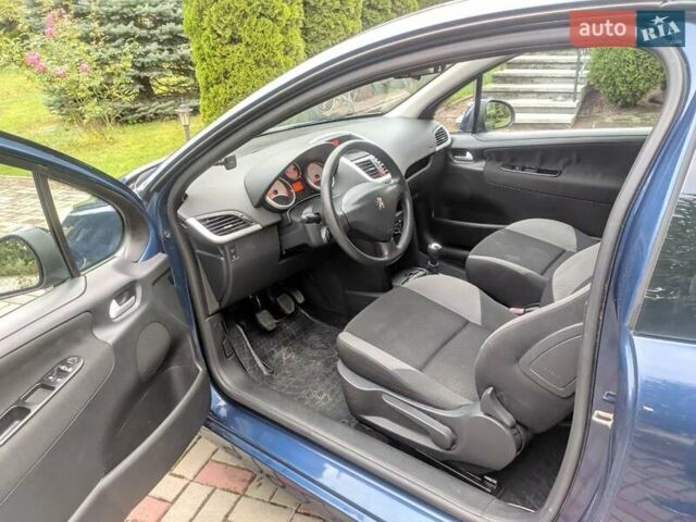 Синий Пежо 207, объемом двигателя 1.4 л и пробегом 253 тыс. км за 3500 $, фото 14 на Automoto.ua