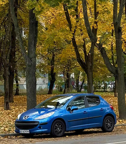 Синий Пежо 207, объемом двигателя 1.6 л и пробегом 137 тыс. км за 5500 $, фото 4 на Automoto.ua