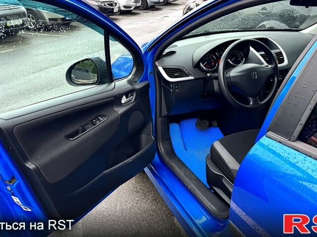 Синій Пежо 207, об'ємом двигуна 1.6 л та пробігом 135 тис. км за 5500 $, фото 4 на Automoto.ua