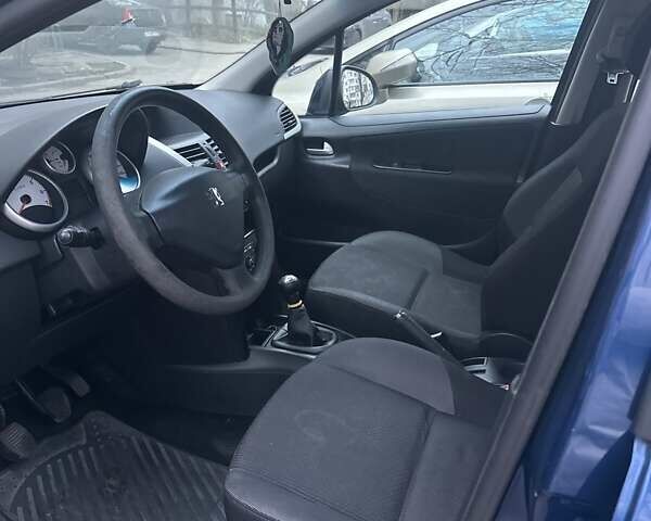 Синій Пежо 207, об'ємом двигуна 1.3 л та пробігом 208 тис. км за 3700 $, фото 2 на Automoto.ua