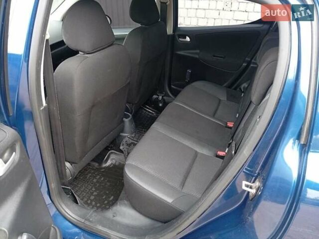 Синий Пежо 207, объемом двигателя 1.4 л и пробегом 147 тыс. км за 5500 $, фото 7 на Automoto.ua