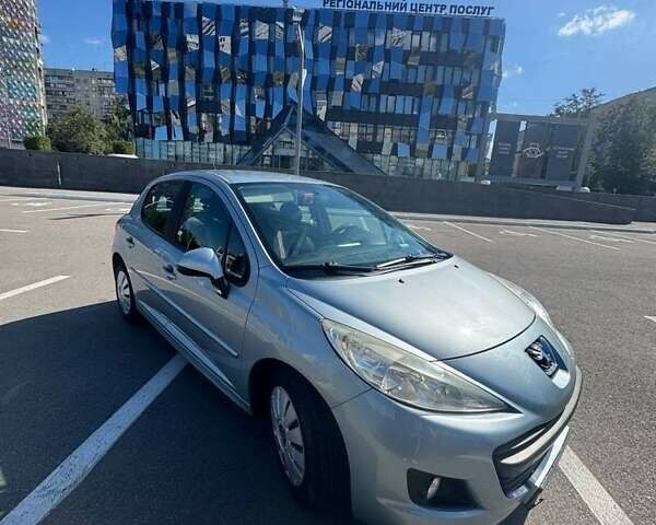 Синий Пежо 207, объемом двигателя 1.4 л и пробегом 242 тыс. км за 5100 $, фото 1 на Automoto.ua
