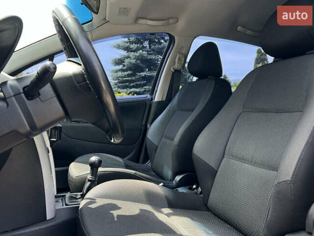 Пежо 207 2010 в Львове на Automoto.ua Синий Пежо 207, объемом двигателя 1.36 л и пробегом 117 тыс. км за 4300 $, фото 16 на Automoto.ua