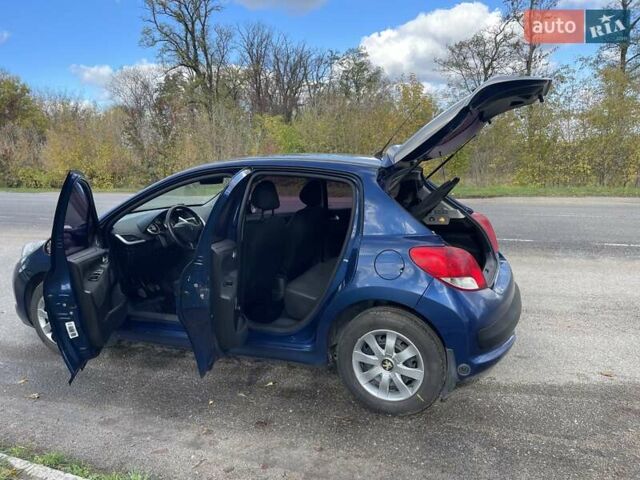 Синий Пежо 207, объемом двигателя 1.36 л и пробегом 269 тыс. км за 5500 $, фото 9 на Automoto.ua