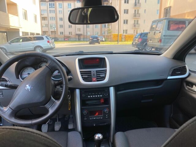 Синій Пежо 207, об'ємом двигуна 1.4 л та пробігом 199 тис. км за 3818 $, фото 5 на Automoto.ua