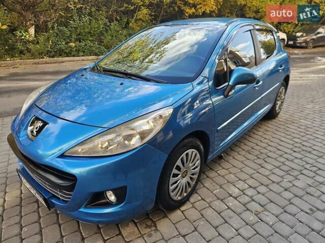 Синий Пежо 207, объемом двигателя 1.36 л и пробегом 215 тыс. км за 4500 $, фото 1 на Automoto.ua