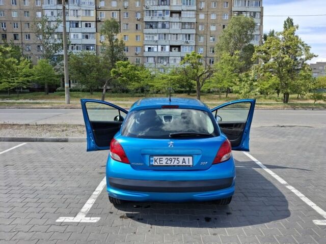 Синій Пежо 207, об'ємом двигуна 1.4 л та пробігом 197 тис. км за 4700 $, фото 3 на Automoto.ua