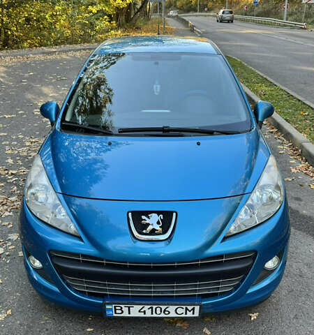 Синий Пежо 207, объемом двигателя 1.36 л и пробегом 153 тыс. км за 5200 $, фото 5 на Automoto.ua