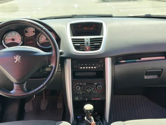 Синий Пежо 207, объемом двигателя 1.4 л и пробегом 295 тыс. км за 3750 $, фото 7 на Automoto.ua