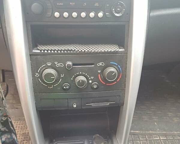 Синий Пежо 207, объемом двигателя 1.36 л и пробегом 193 тыс. км за 4500 $, фото 12 на Automoto.ua