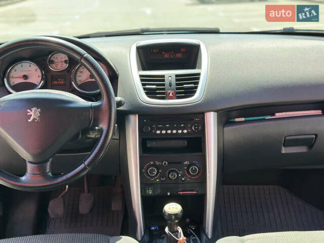 Синий Пежо 207, объемом двигателя 1.4 л и пробегом 295 тыс. км за 3650 $, фото 6 на Automoto.ua