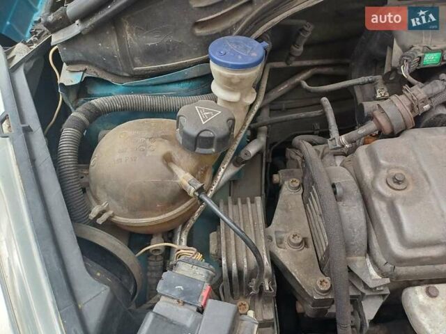 Синий Пежо 207, объемом двигателя 1.36 л и пробегом 193 тыс. км за 4500 $, фото 15 на Automoto.ua