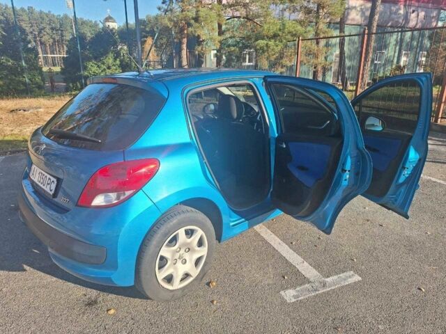 Синий Пежо 207, объемом двигателя 1.4 л и пробегом 260 тыс. км за 4500 $, фото 3 на Automoto.ua